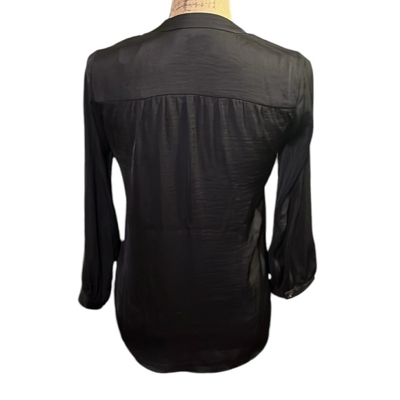 Vince Camuto black v- rock blouse with long sleeves with button accents. - Picture 4 of 8